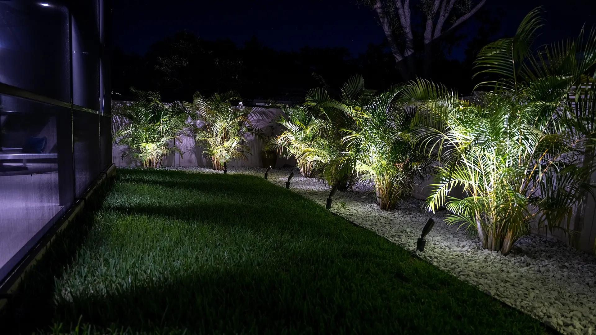 5 Reasons Why Outdoor Wall Lights Would Work Great in Your Garden