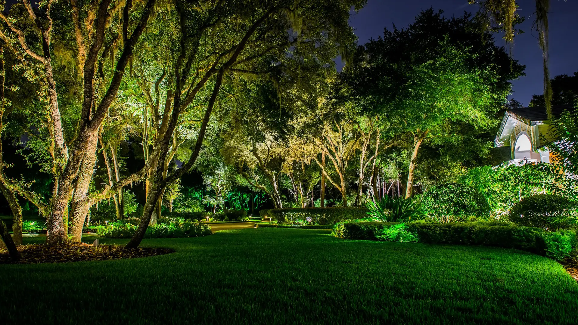 Choosing Landscape Lighting Design by Elegant Accents Outdoor Lighting in Tampa Florida