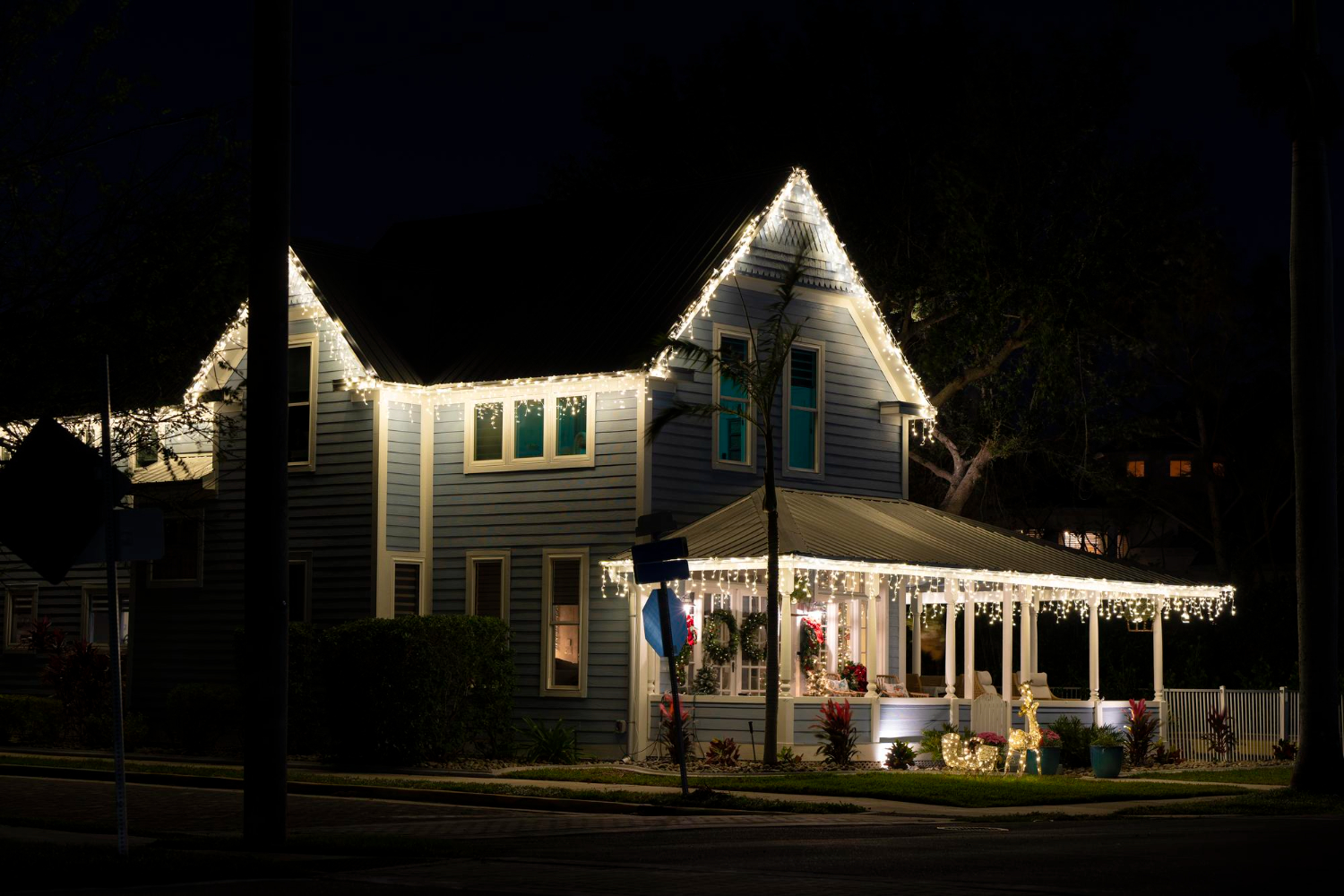 Permanent Roofline Lighting